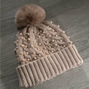 Madden Girl / Tan Cable-Knit Beanie with Pom-Pom